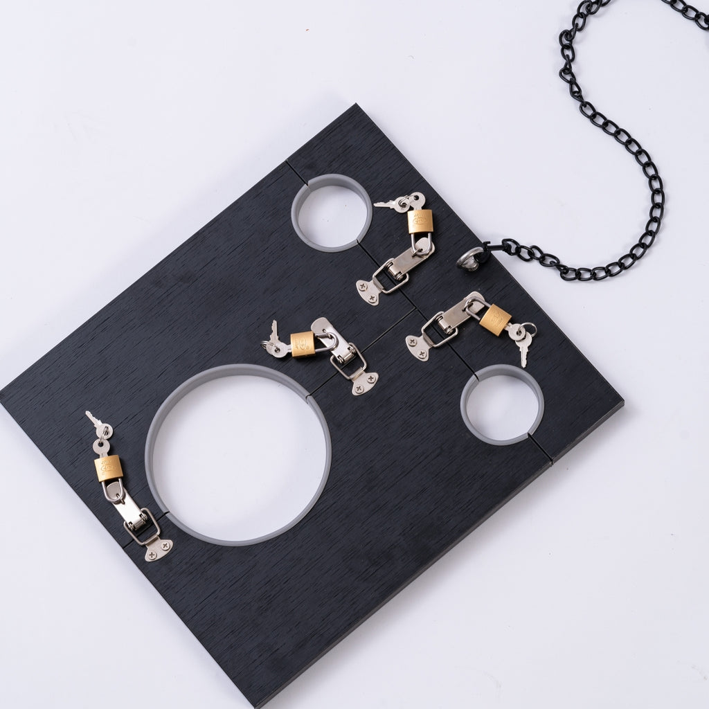 Wooden Neck & Wrist Pillory with Chain BF20