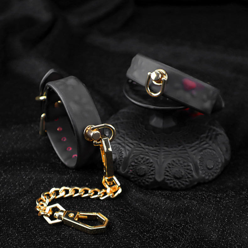 Temperature-Reactive BDSM Restraint Cuffs with Connecting Chain BM114