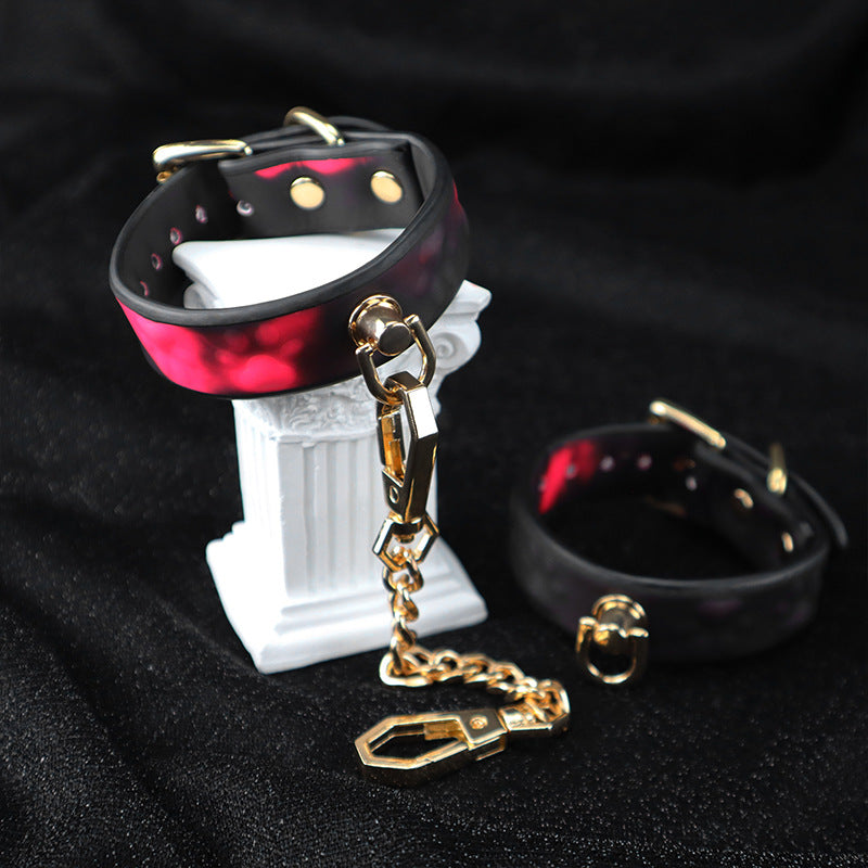 Temperature-Reactive BDSM Restraint Cuffs with Connecting Chain BM114
